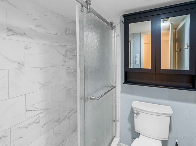 Building Photo - 2568 Bering Dr