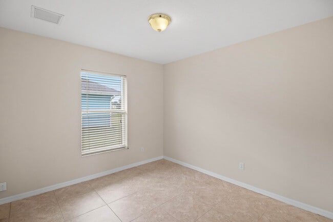 Building Photo - 5651 NW North Crisona Cir