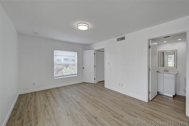 Building Photo - 363 Tuscany Ln