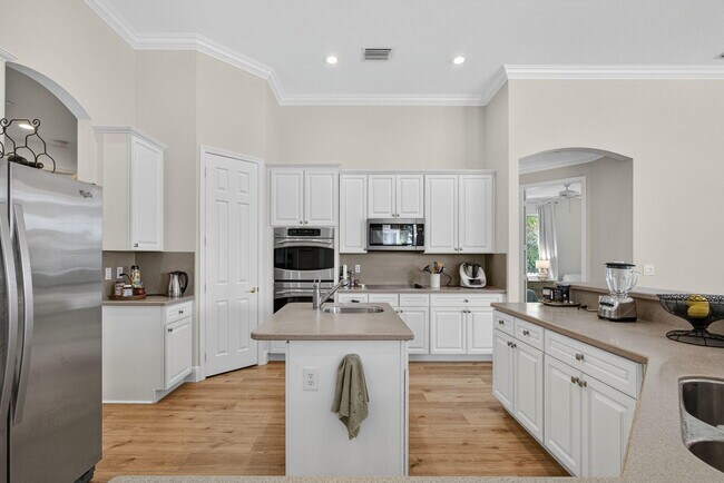 Building Photo - 4693 Sugar Beach Way