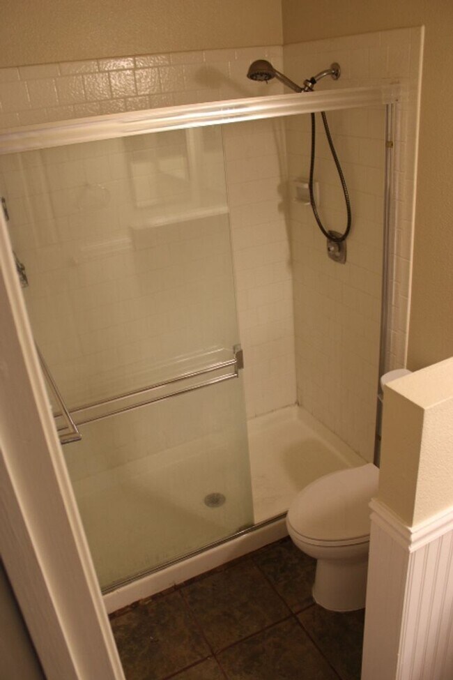 Building Photo - 507 Chabre Ct