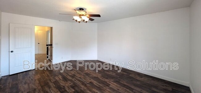 Building Photo - 2363 W Hemlock Ct