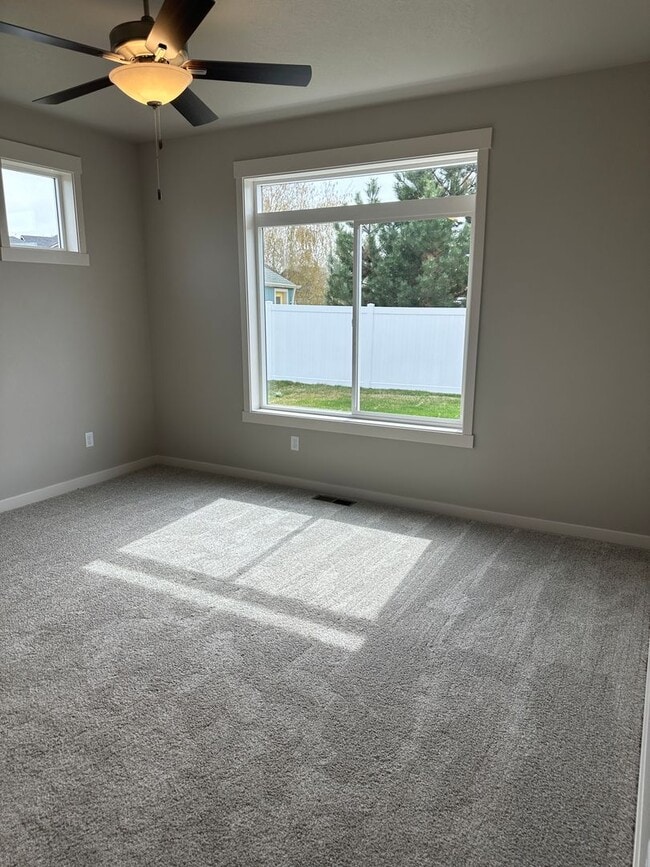 Building Photo - Alderbrook Homes, New Construction, XL Home for Rent!