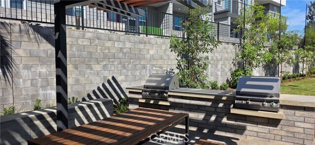 Building Photo - 1835 Lychee St