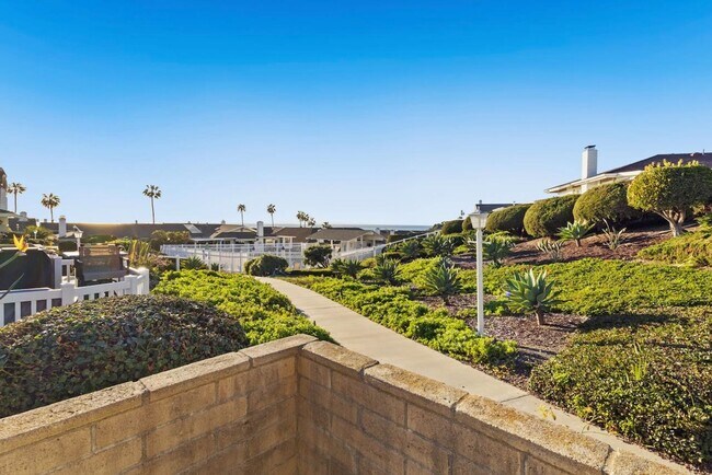 Building Photo - Stunning Ocean View Home in 55+ Colony Cove Community