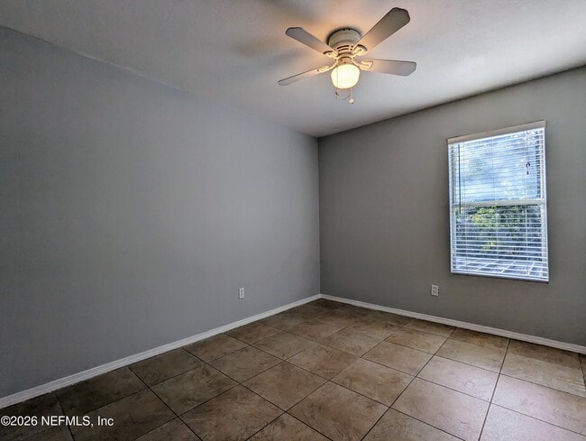 Building Photo - 572 Staffordshire Dr