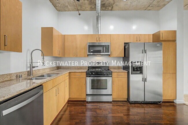 Building Photo - 3601 Arapahoe Ave