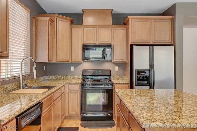 Building Photo - 1005 Roaring River Ave