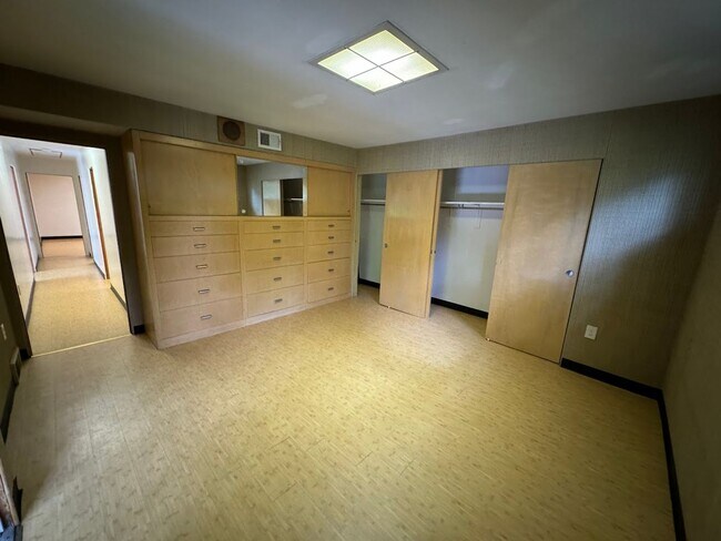 Building Photo - Incredibly Unique Property in the Heart of Shadyside!