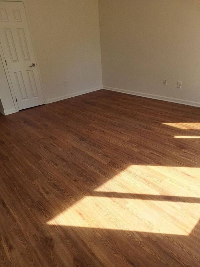 Building Photo - 4888 Clairemont Dr