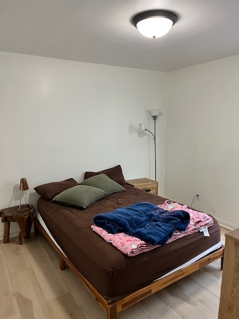 Spacious bedroom - 5851 7th Ave