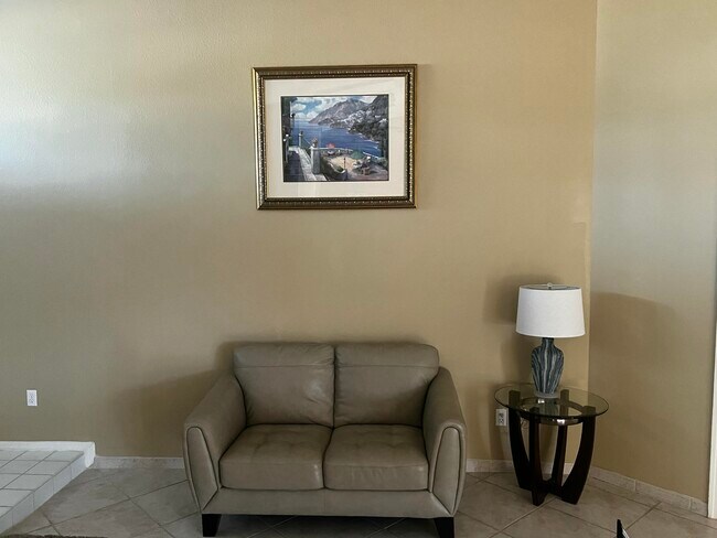 Building Photo - 2937 SE Cates Cir