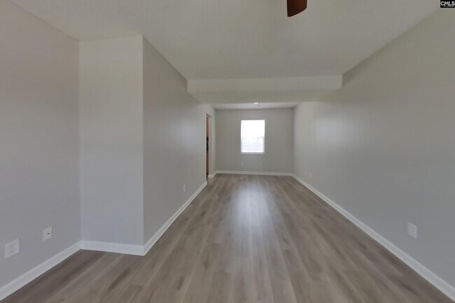 Building Photo - 131 Quiet Grove Dr