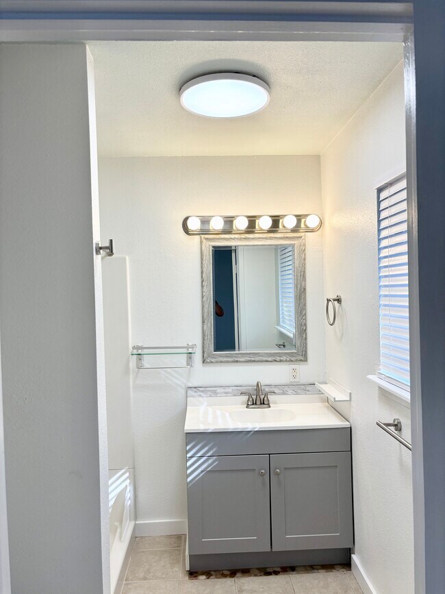 Building Photo - 126 Fulton Pl