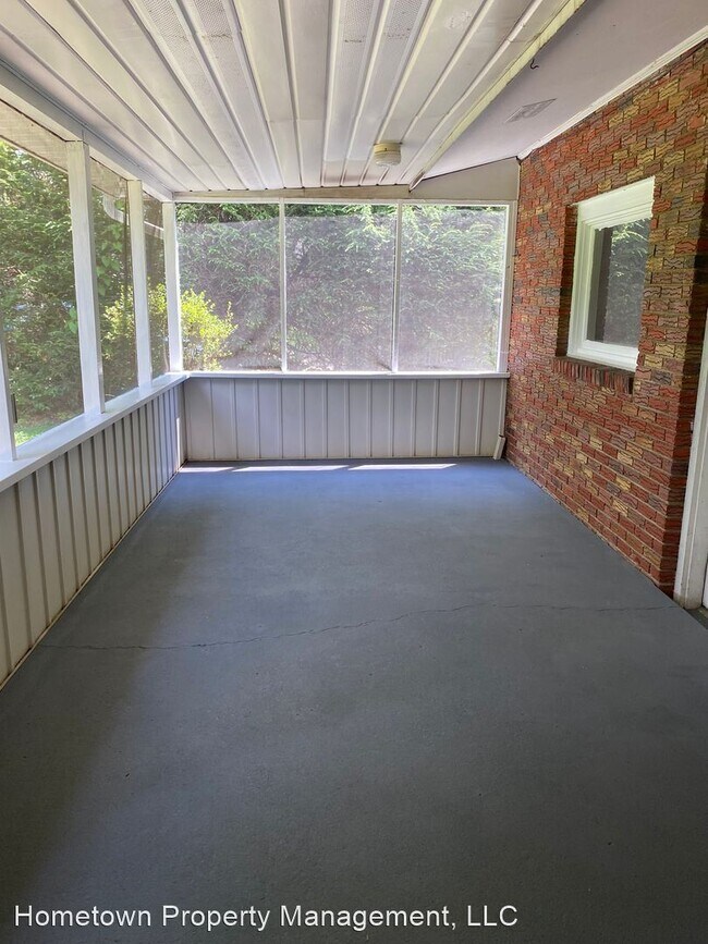 Building Photo - 3 br, 1.5 bath House - 607 46th St