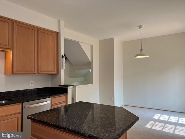 Building Photo - 14288 Glade Spring Dr