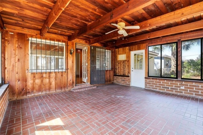 Building Photo - 1913 Baldwin Dr