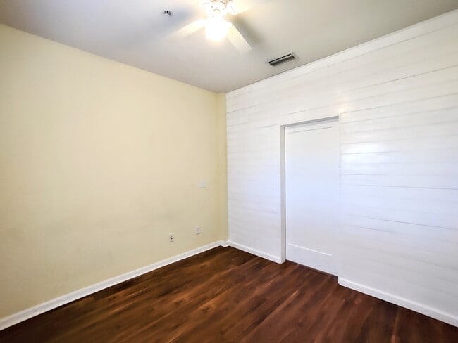 Building Photo - 300 Via Castilla