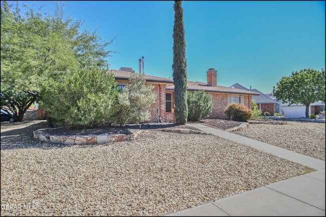 Building Photo - 11600 Casa View Dr