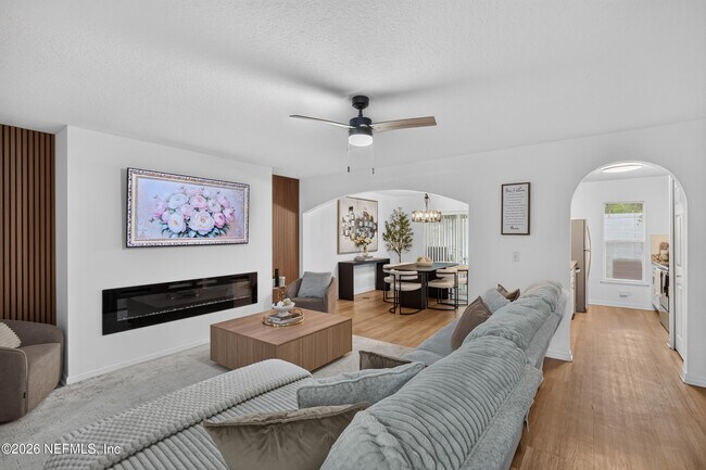Building Photo - 7038 St Ives Ct