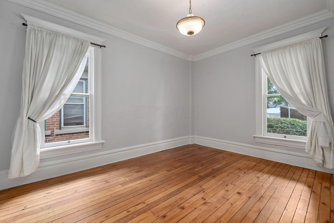 Bedroom 3 - 67 E 1st Ave