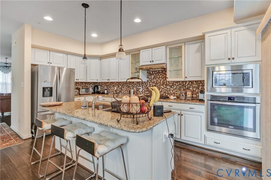 Building Photo - 3900 Liesfeld Pl