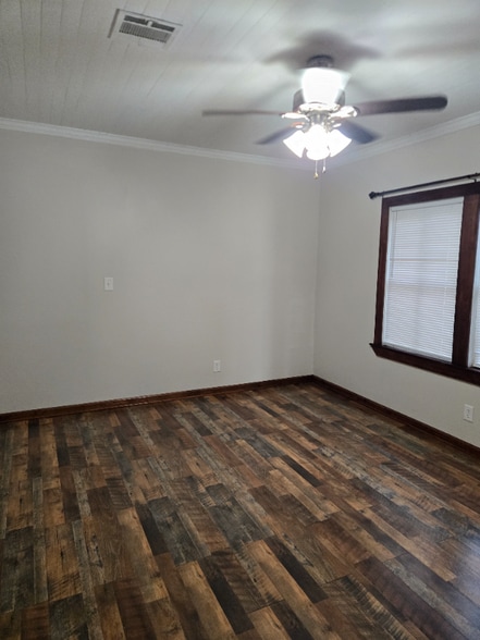 Building Photo - 109 Champagne Ln