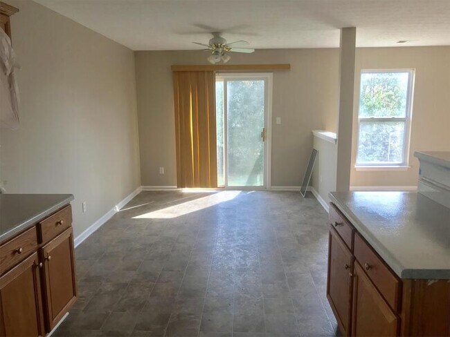 Building Photo - 9708 Stream View Trail