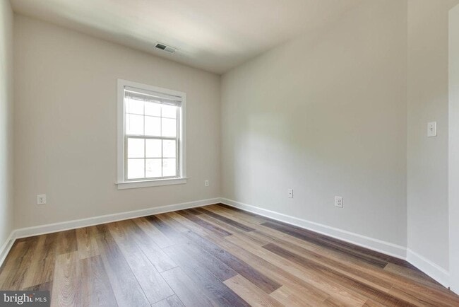 Building Photo - 7872 Patterson Wy