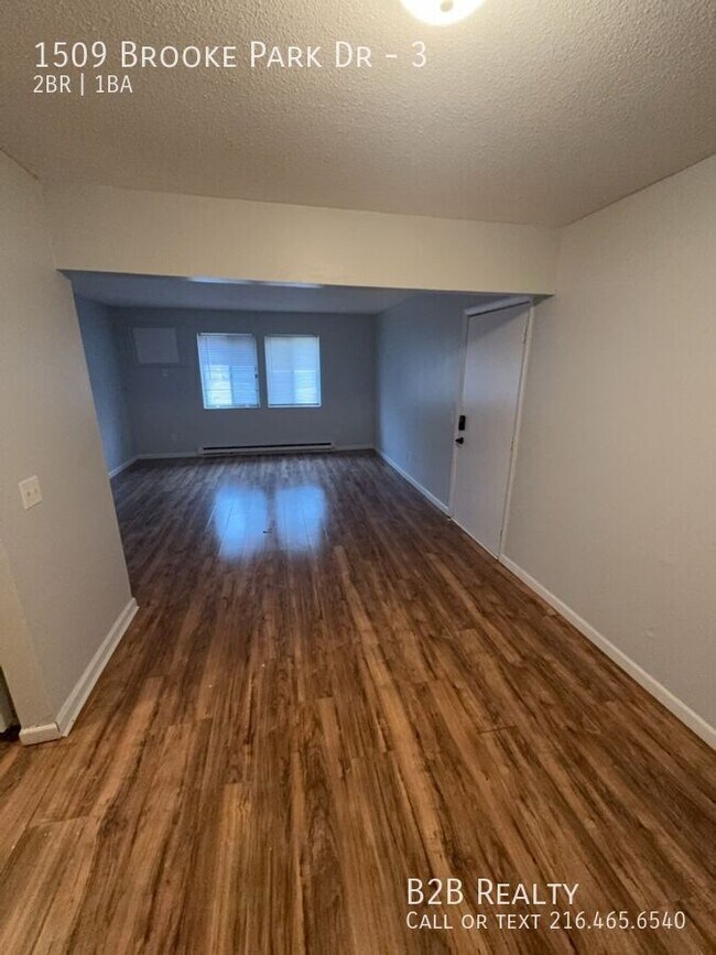 Building Photo - 1509 Brooke Park Dr