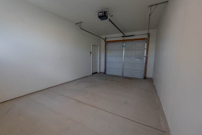 Building Photo - 1300 N Rook Ave