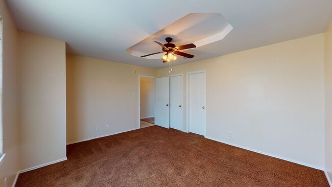 Building Photo - ONLY $1395 MINUTES AWAY FROM FORT HOOD AIRFIELD!