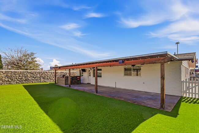 Building Photo - 5101 Dearborne Dr