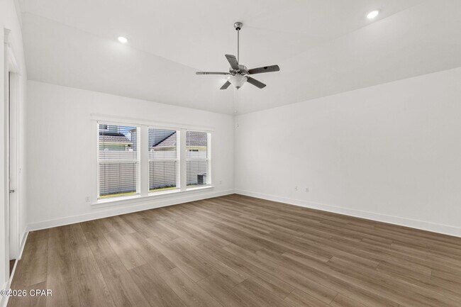 Building Photo - 836 Walsonham Dr