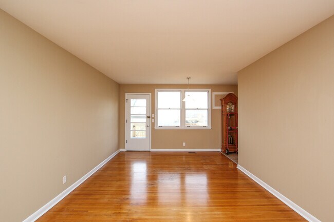 Building Photo - Lovely rental in Nashville with great views of the Cumberland River!  Coming Soon!