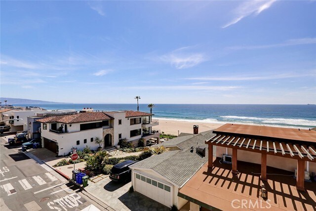 Building Photo - 3208 Ocean Dr