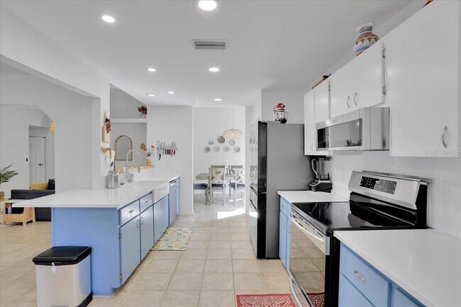 Building Photo - 4518 NW 20th Ter