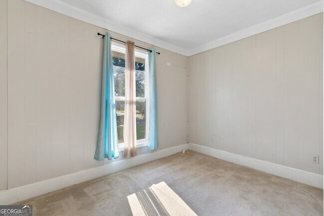 Building Photo - 6941 Stephens Dr