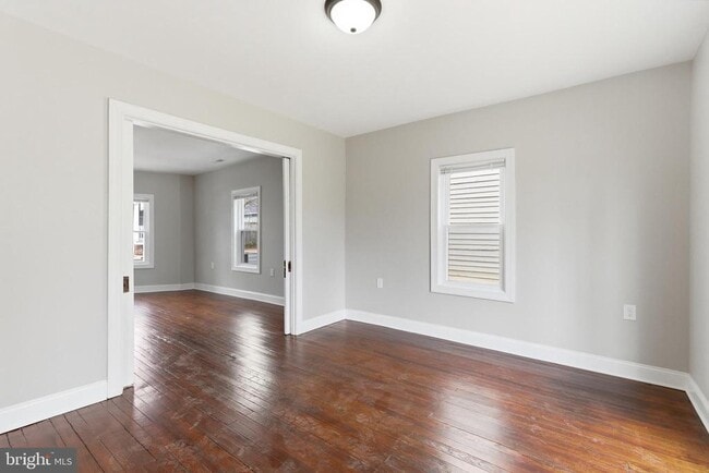 Building Photo - 520 S Kent St