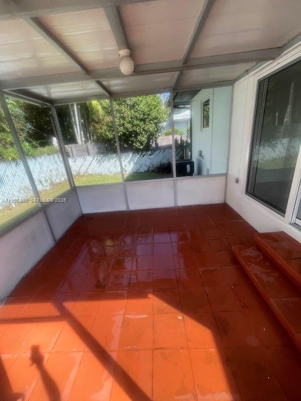 Building Photo - 811 NE 70th St