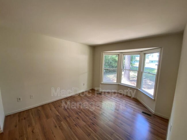 Building Photo - 507 Montgomery Dr