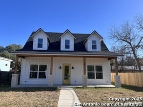 Building Photo - 442 E North St
