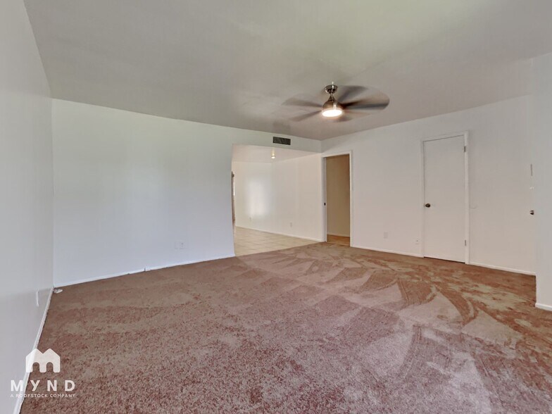Building Photo - 5823 N 81st St