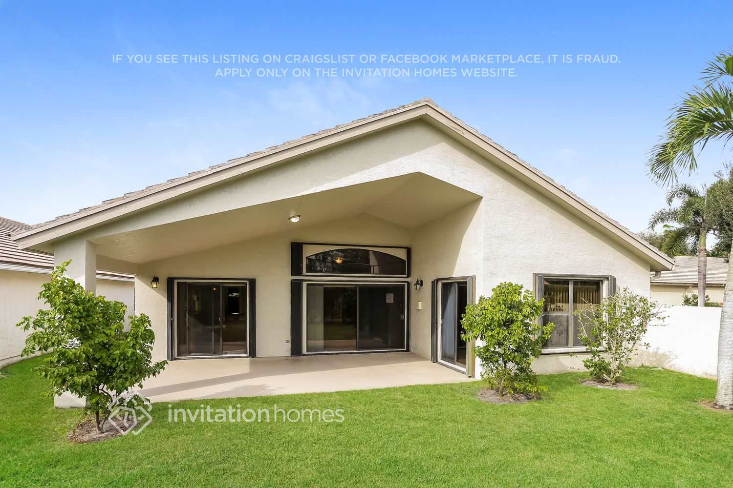 Building Photo - 10484 Lexington Cir S