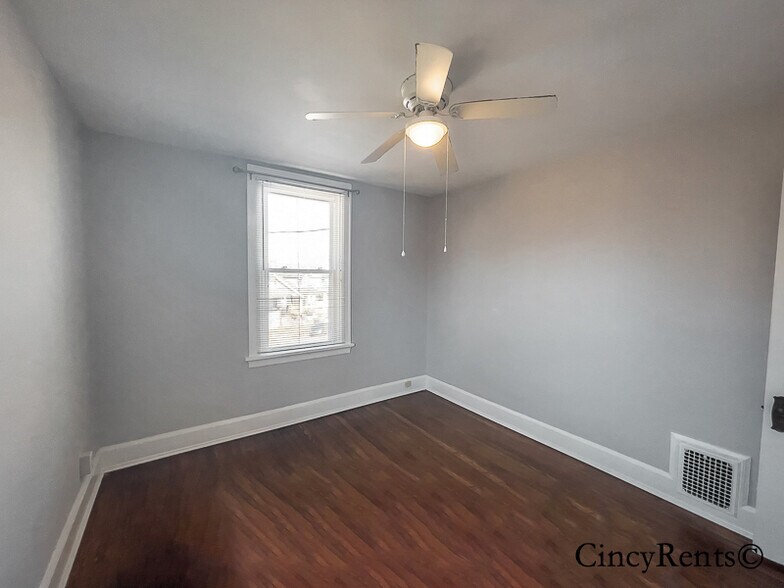 Building Photo - 2642 Madison Rd