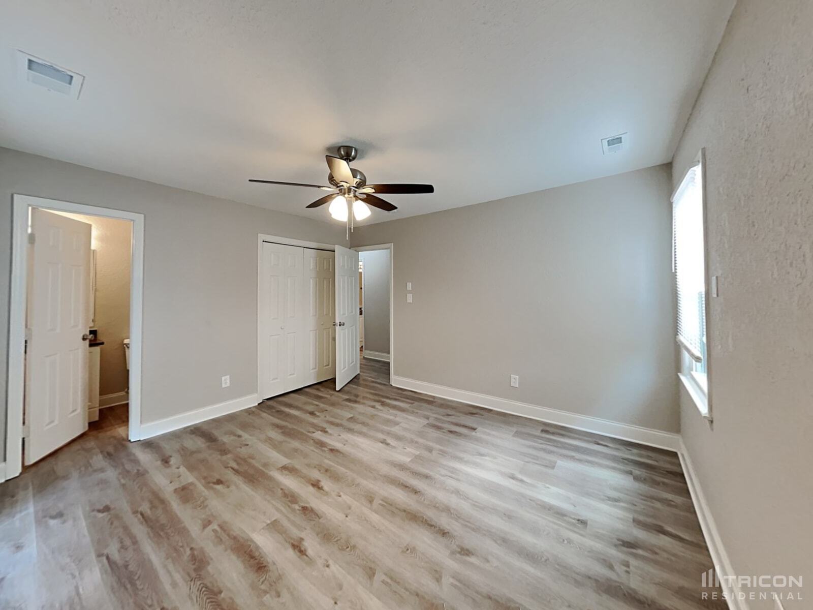 Building Photo - 15809 Fairfield Dr