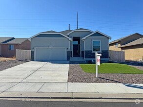 Building Photo - Stunning 3 bed, 2 bath Rancher located on ...