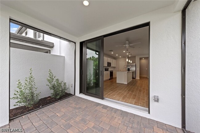 Building Photo - 27906 Radiant Ct