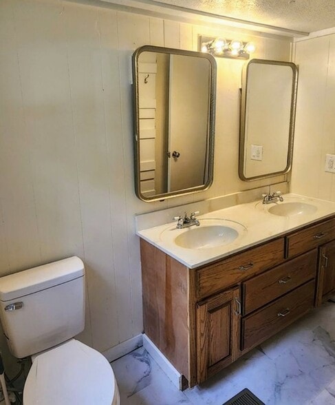 Building Photo - 4439 Danville Rd