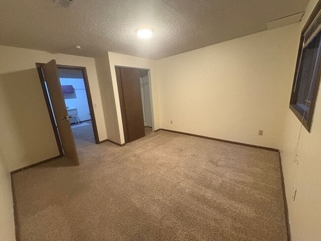 Building Photo - Settle Into Space & Comfort in This Fort Collins 3 Bedroom
